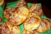 Рецепт. Булочки с изюмом и кунжутом
