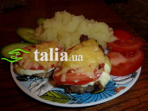 Рецепт. Мясо по-французки с помидорами