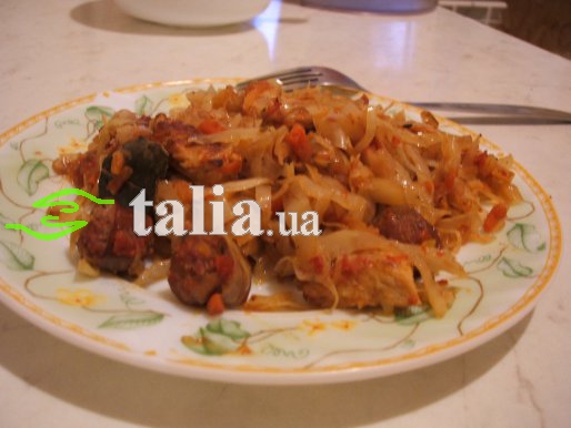 Рецепт. Тушеная капуста с мясом ''Бигус'' Рецепт. Тушеная капуста с мясом ''Бигус''