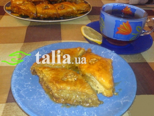 Рецепт. Пахлава медовая (баклава) с орехами Рецепт. Пахлава медовая (баклава) с орехами