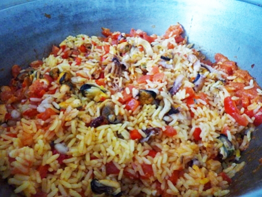 Рецепт. Паэлья с морепродуктами и курицей