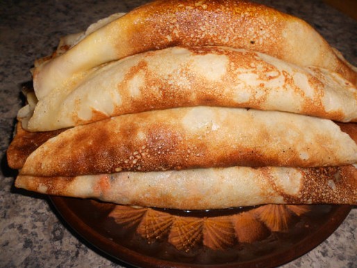 Рецепт. Блинчики с сердцем и корейской морковкой