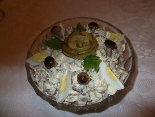 Рецепт. Печеночный салат с грибами (салат из печени)