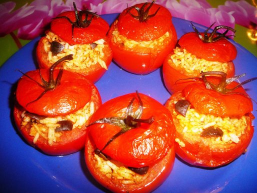 Рецепт. Помидоры запеченные с рисом и грибами