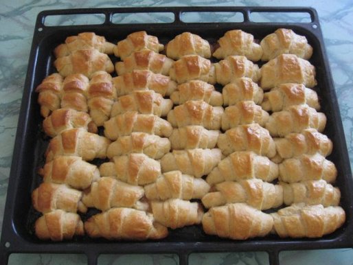 Рецепт. Рогалики с повидлом (творожные)