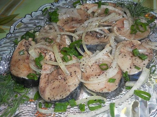 Рецепт. Скумбрия маринованная пряного посола