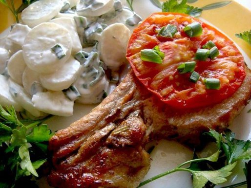 Рецепт. Стейк из свинины запеченный с помидором