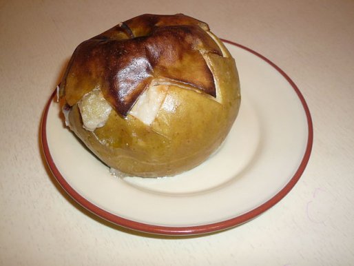 Рецепт. Печеные яблоки с творогом и изюмом