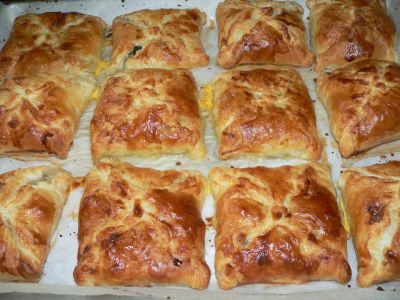 Рецепт. Пирожки из слоеного теста