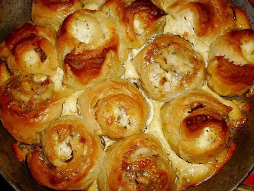 Рецепт. Рулет из индейки с сыром фета
