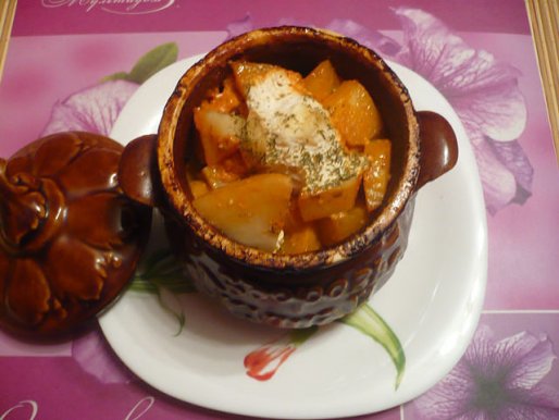 Рецепт. Картошка в горшочках с мясом