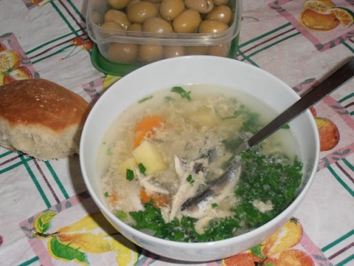 Рецепт. Уха из карпа с манной крупой