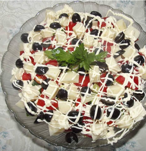 Рецепт. Салат с ананасами и курицей
