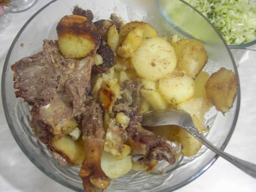 Рецепт. Гусь в духовке с картошкой