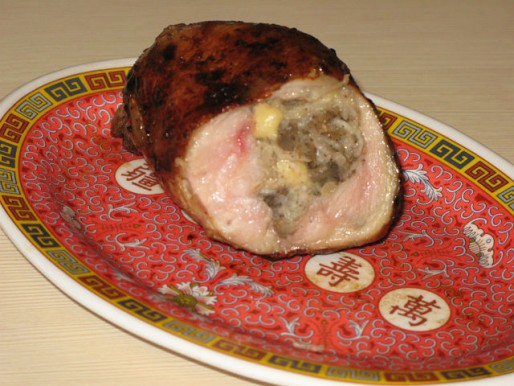Рецепт. Куриный рулет фаршированный шампиньонами