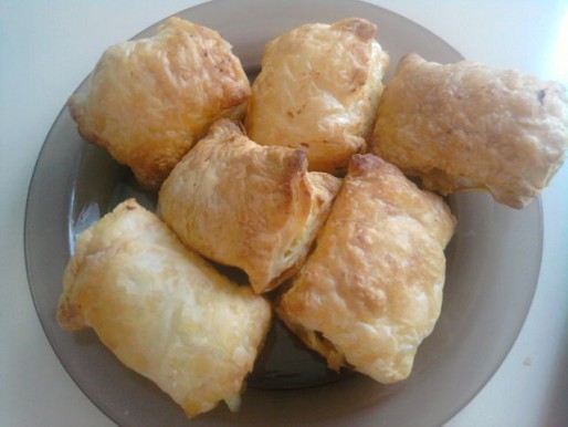 Рецепт. Слоеные пирожки с мясом и картофелем