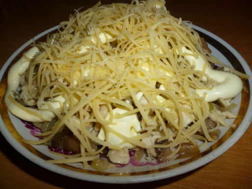 Рецепт. Салат "Жульен" с курицей и грибами