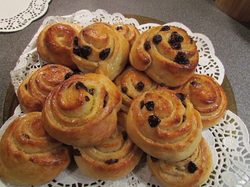Рецепт. Венские булочки с изюмом