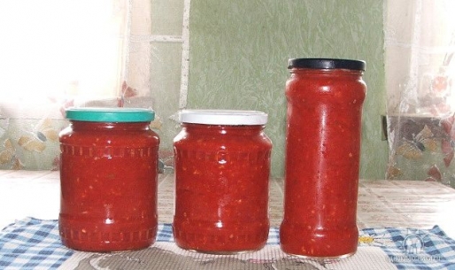 Рецепт. Аджика сырая острая (без помидоров)